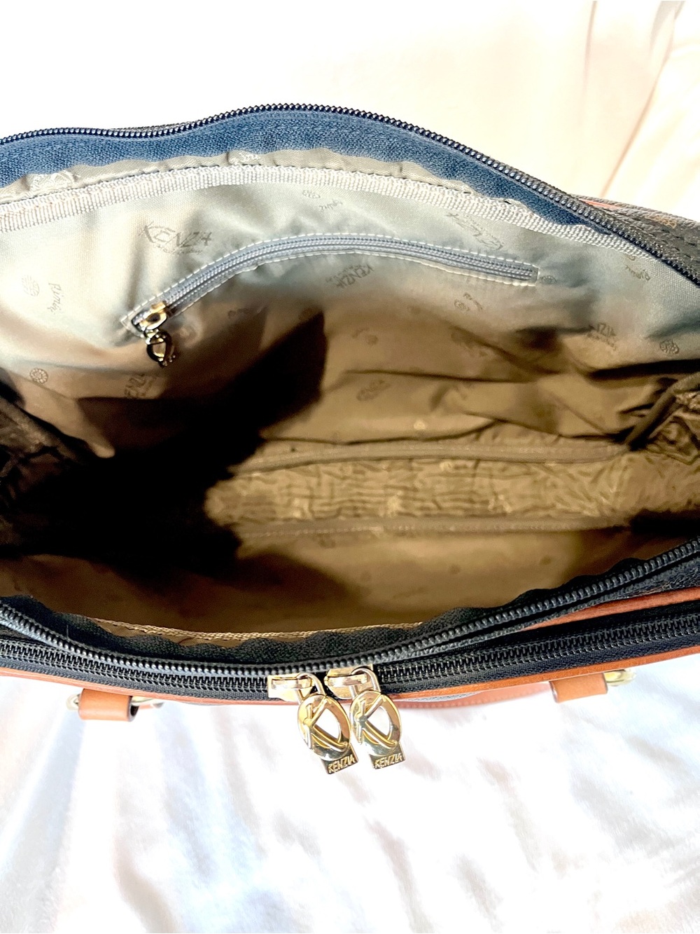 Vintage Kenzia By KU Italy Monogram Briefcase Tote Satchel Bag Black Tan Trim - Picture 8 of 8